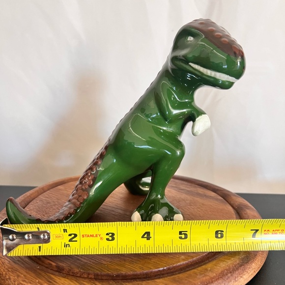 T Rex Ceramic Sculpture - Picture 6 of 6